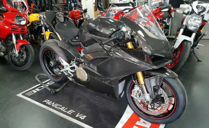 Types Of Ducati Panigale V4 Carbon Fiber Parts post thumbnail image